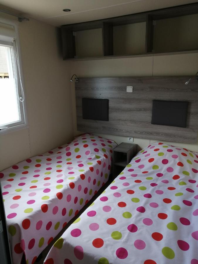 Charmant Mobil-Home Rocbaron Exterior foto