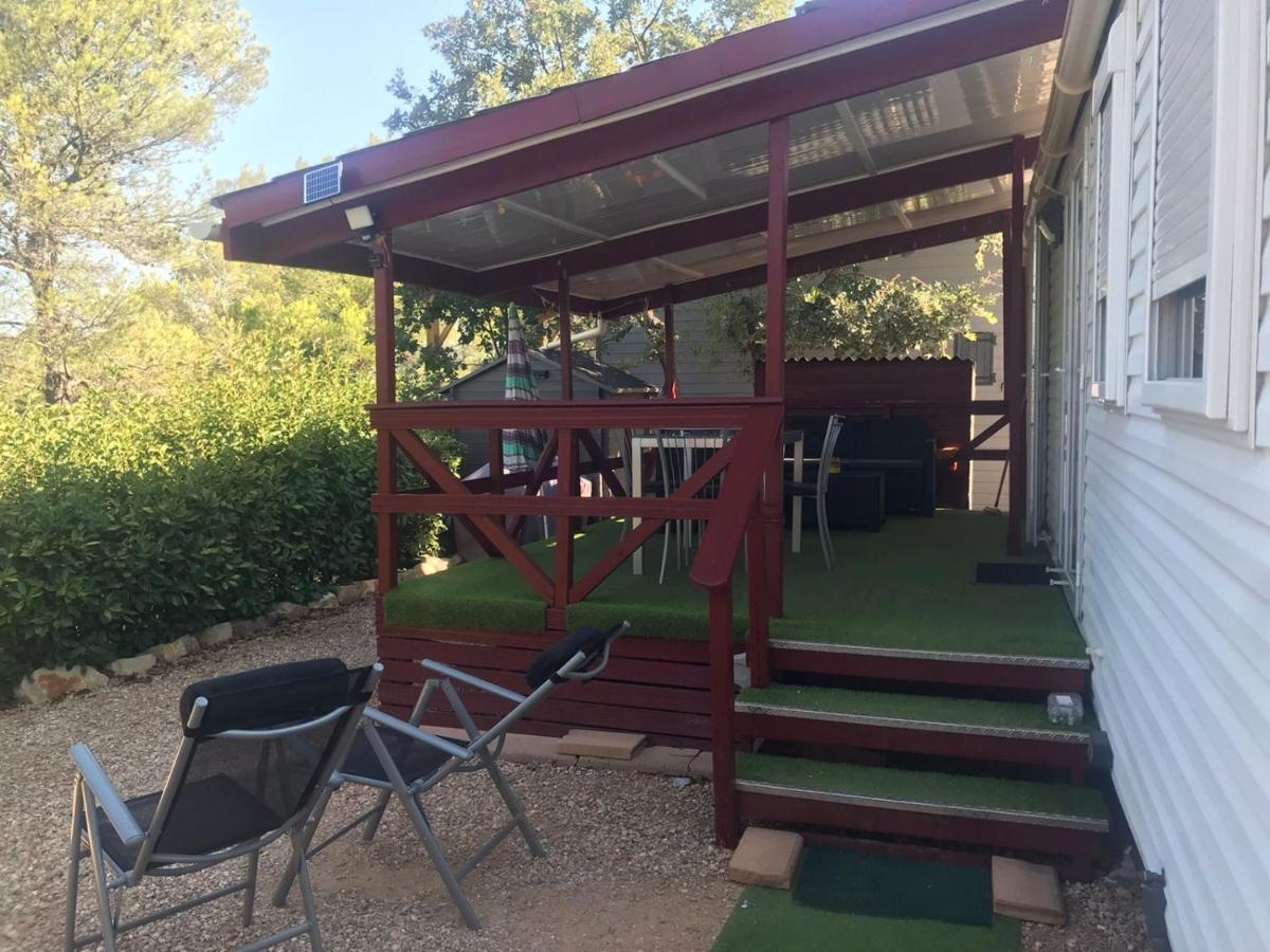 Charmant Mobil-Home Rocbaron Exterior foto