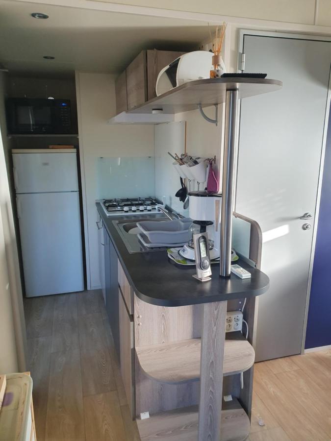 Charmant Mobil-Home Rocbaron Exterior foto